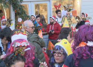 Uvas, lacasitos ou olivas… todo vale para recibir o 2020 en Sanxenxo!