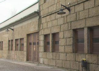 Portos amplía a mes e medio o prazo de revisión da concesión do Salón Peña de Cambados