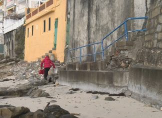 Os veciños da Carabuxeira rexistran unha plataforma para rexenerar a praia Os veciños da Carabuxeira rexistran unha plataforma para rexenerar a praia