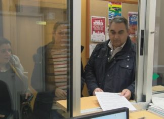 O PP de Cambados propón crear unha zona azul para incentivar as vendas no comercio local