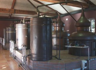 Os licores e augardentes galegos superan as 700.000 botellas certificadas