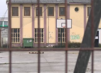 O PP da Pobra denuncia o uso da escola do Camiño Ancho como vivenda social