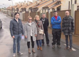 Unha vaga de roubos afecta xa a dez chalés da urbanización cambadesa da Pedreira Unha vaga de roubos afecta xa a dez chalés da urbanización cambadesa da Pedreira