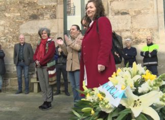 A Pobra conmemora o Día de Rosalía coa lectura de textos e unha ofrenda floral
