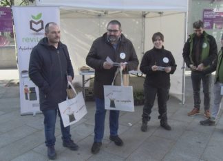 O Plan Revitaliza informa aos vilagarciáns das vantaxes da compostaxe