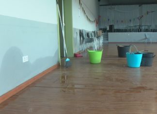 Vilaxoán agarda a actuación de Portos de Galicia para reformar o seu deficiente centro sociocultural Vilaxoán agarda a actuación de Portos de Galicia para reformar o seu deficiente centro sociocultural