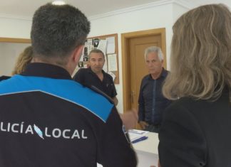 Poio reparte 2.000 máscaras entre os traballadores municipais para previr contaxios de coronavirus