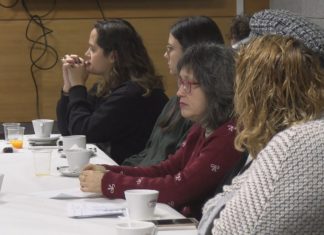 Mulleres cambadesas reúnense nun almorzo de emprendemento para buscar sinerxías