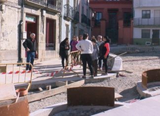 Unha nova empresa rematará as obras da rúa Vázquez Leis de Vilaxoán Unha nova empresa rematará as obras da rúa Vázquez Leis de Vilaxoán