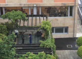 As traballadoras da residencia de Poio: ‘Tede paciencia, isto vaise acabar e faremos unha festa xuntos’