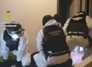 Desartellado un punto de venda de drogas en Muros