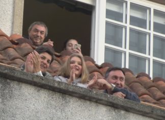 Así aplaude a cidade de Pontevedra ao persoal sanitario