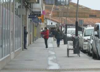Os comercios cambadeses analizan a súa situación para deseñar a súa desescalada
