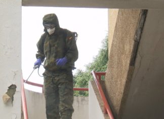 A Brilat desinfecta a residencia Divina Pastora para previr a infección por coronavirus
