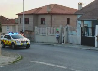 Protección Civil agasalla aniversarios moi especiais aos nenos de Vilagarcía