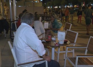 O sector turístico de Sanxenxo perde uns 3 millóns de euros por semana de peche