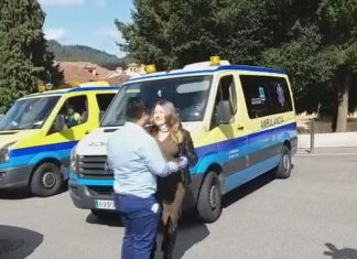 Barro vive unha voda ‘inesquecicle’ entre ambulancias, luvas e máscaras