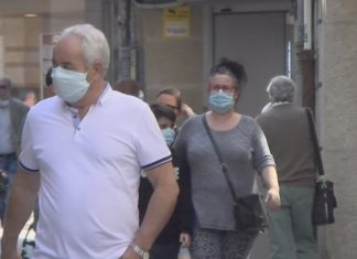 A máscara, obrigatoria na rúa e espazos pechados se non hai distancia mínima
