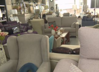 Muebles Olmedo retoma a súa actividade coa fabricación dos pedidos pendentes