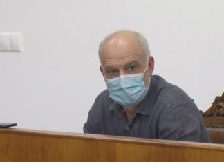 Dimite o alcalde de Catoira tras un pacto con dous edís socialistas para tumbar a moción de censura Dimite o alcalde de Catoira tras un pacto con dous edís socialistas para tumbar a moción de censura