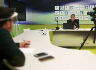 Pleno confinado en Pontevedra: a porta pechada, mantendo as distancias e sen todos os concelleiros