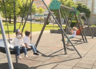 Varias concellos do Barbanza aprazan a apertura dos parques infantís