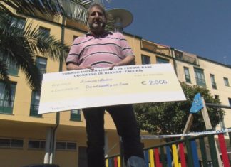 A organización do Torneo Concello de Rianxo-Escurís entregou 2.066 euros á Fundación Aladina