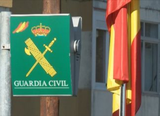 Detido un noiés por diversos roubos a coches en praias da comarca