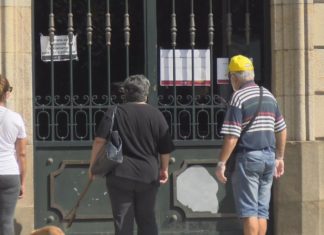 Os consistorios de Vilagarcía e Pontecesures, pechados polo coronavirus