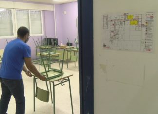 O IES Asorey de Cambados adapta o seu protocolo para evitar a “prexudicial” educación semi presencial O IES Asorey de Cambados adapta o seu protocolo para evitar a "prexudicial" educación semi presencial