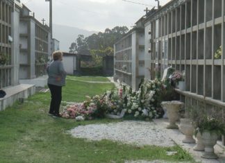 Cambados amplía as medidas nos cemiterios para evitar os contaxios no día de defuntos Cambados amplía as medidas no día de defuntos para evitar os contaxios