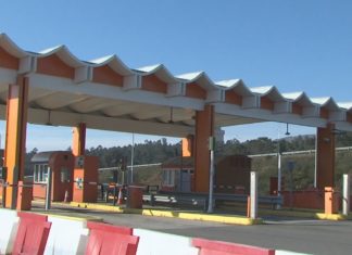 Os usuarios da Autoestrada do Atlántico celebran a proposta da baixada das tarifas dos peaxes Os usuarios da autoestrada do atlántico celebran a baixada das tarifas dos peaxes