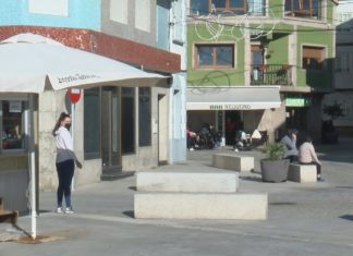 A Illa elude as restricións pero lamenta non poder moverse aos concellos próximos A Illa elude as restricións pero lamenta non poder moverse aos concellos próximos