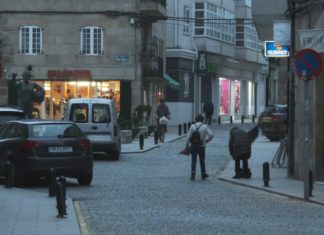Os comercios de Cambados pecharán as 20 horas para apoiar á hostalería Os comercios de Cambados pecharán as 20 horas como para apoiar á hostalería