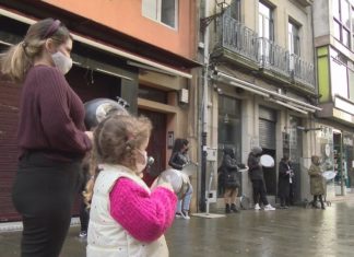 A hostalería e o comercio de Vilagarcía únense para protestar contra o peche as 17 horas A hostalería e o comercio de Vilagarcía únense para protestar contra o peche as 17 horas