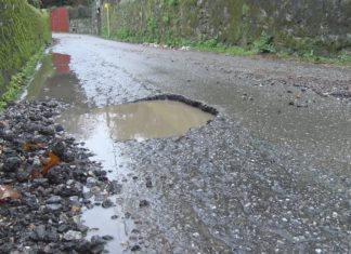 A veciñanza da Fonte da Coca denuncia as inundacións e as fochas que as fortes chuvias provocan na súa zona A veciñanza da Fonte da Coca denuncia as inundacións e as fochas que as fortes chuvias provocan na súa zona