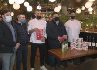 A Taberna do Trasno de Cambados prepará 100 ceas solidarias a noite de Nadal para os máis necesitados A Taberna do Trasno de Cambados prepará 100 ceas solidarias a noite de Nadal para os máis necesitados