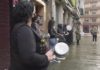 A hostalería, de novo na rúa ‘para non ter que volver pechar’