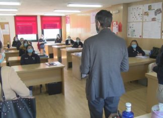 O alumnado do obradoiro de atención socio sanitaria de Vilagarcía pide á Xunta que recoñeza o seu título O alumnado do obradoiro de atención socio sanitaria de Vilagarcía pide á Xunta que recoñeza o seu título