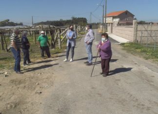 Os veciños de Vilariño, indignados co afundimento do camiño por culpa das obras
