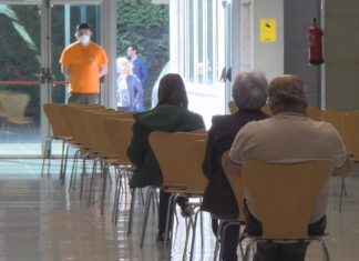 Fexdega, un punto de vacinación anticovid fluído e sen ringleiras