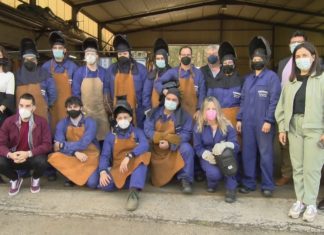 A participación feminina destaca no primeiro obradoiro de soldadura da Mancomunidade do Salnés A participación feminina destaca no primeiro obradoiro de soldadura da Mancomunidade do Salnés