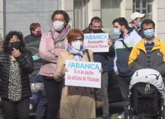 Os veciños de Vilaxoán e Carril responden á chamada da Cig para mobilizarse contra os peches das oficinas de Abanca Os veciños de Vilaxoán e Carril responden á chamada da Cig para mobilizarse contra os peches das oficinas de Abanca