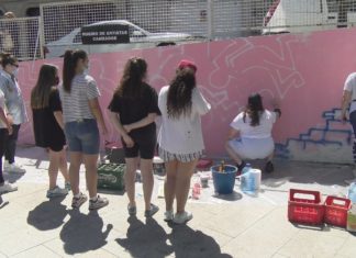 O dinamismo de Cambados, plasmado en dous novos murais