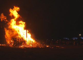 Poio, onde o San Xoán arrecende a cacharelas e herbas purificadoras