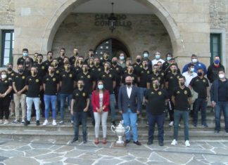 Recepción oficial ó Noia CF polo título de liga e ascenso a Terceira División