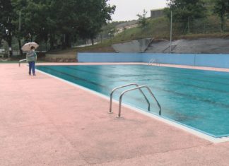 Lousame ten a punto a súa piscina para o inicio da tempada estival