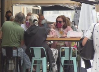 Proba negativa ou vacinación completa para entrar na hostalería dos concellos de nivel máximo e alto