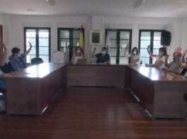 Portas decretará un día de loito e mudará as contas municipais de Abanca polo peche da sucursal Portas decretará un día de loito e mudará as contas municipais de Abanca polo peche da sucursal