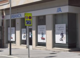 Poio estuda cancelar contas con Abanca polo peche da oficina de Campelo